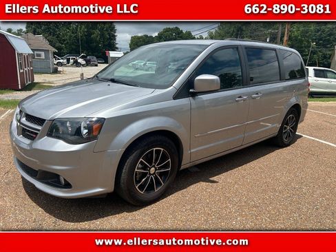 Used 2016 Dodge Grand Caravan R/T FWD image 1