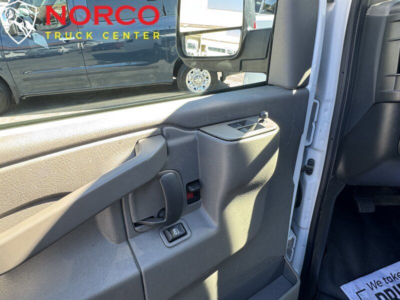 Used 2023 GMC Savana 2500 w/ Driver Convenience Package RWD image 19
