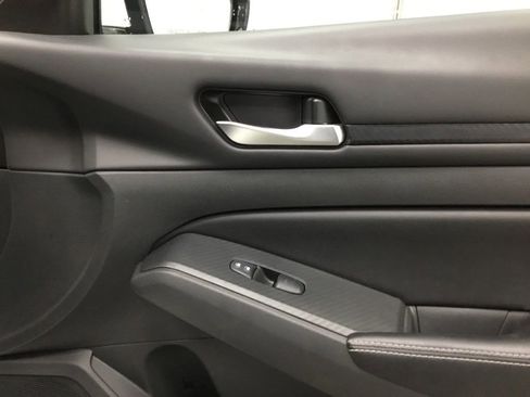 Used 2024 Nissan Altima 2.5 SV w/ SV Premium Package image 21