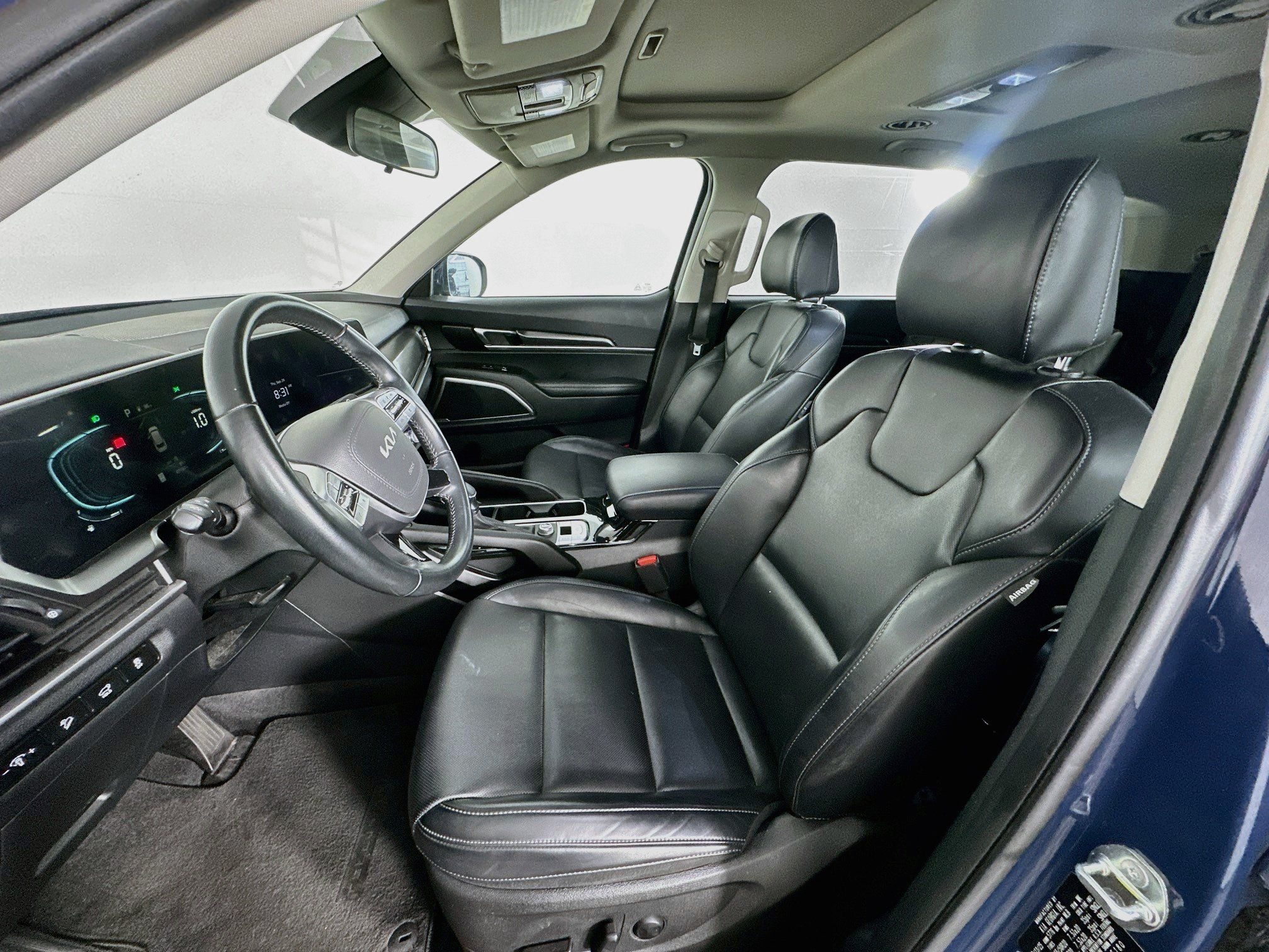 Used 2025 Kia Telluride S FWD image 13
