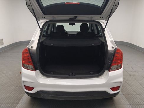 Used 2017 Chevrolet Trax LS AWD/4WD image 29