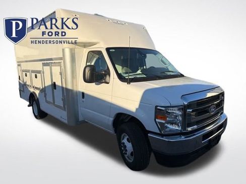 New 2026 Ford E-450 and Econoline 450 Super Duty w/ Power Equipment Group RWD image 1