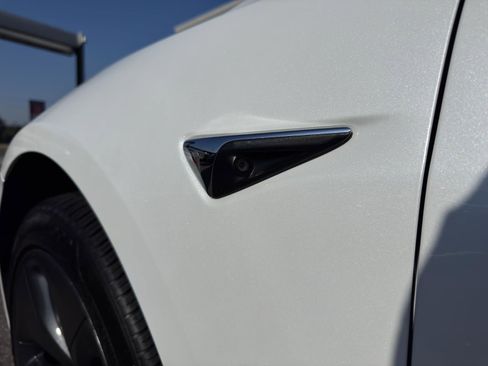Used 2019 Tesla Model 3 Mid Range image 9