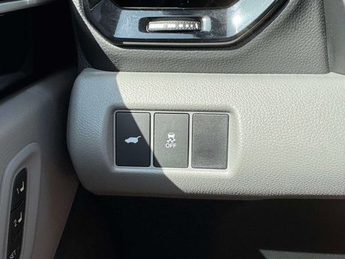 Certified 2024 Honda Pilot Touring image 25