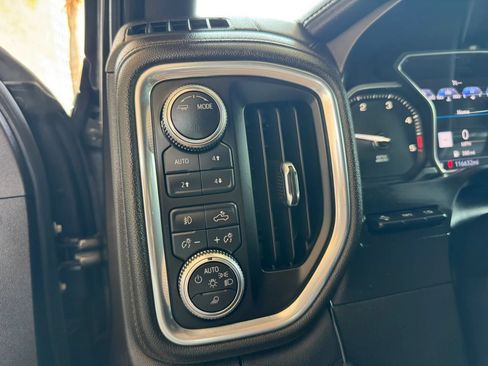 Used 2020 GMC Sierra 3500 AT4 w/ Technology Package AWD/4WD image 16