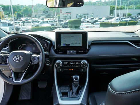 Certified 2025 Toyota RAV4 XLE Premium AWD/4WD image 32