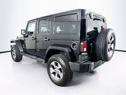 Used 2017 Jeep Wrangler Unlimited Sahara w/ Connectivity Group image 5