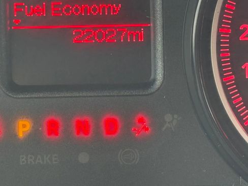 Used 2018 RAM 1500 SLT image 29