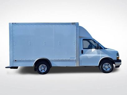 New 2025 Chevrolet Express 3500 w/ Power Convenience Package
