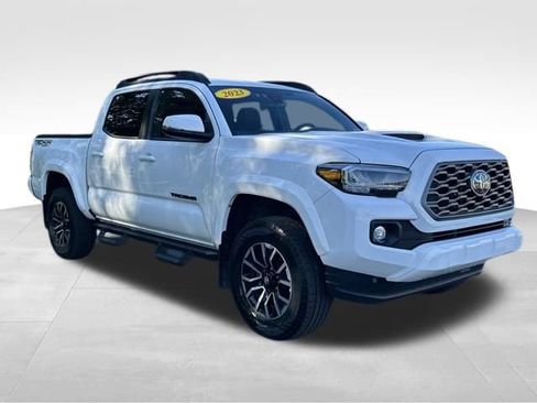 Certified 2023 Toyota Tacoma TRD Sport AWD/4WD image 14