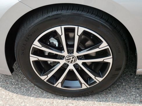 Used 2024 Volkswagen Jetta Sport FWD image 15