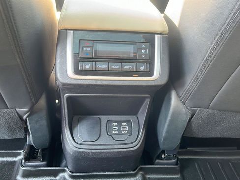 Used 2023 Subaru Ascent Limited w/ Technology Package AWD/4WD image 18