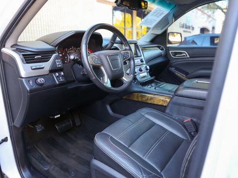 Used 2016 GMC Yukon XL Denali w/ Open Road Package image 7