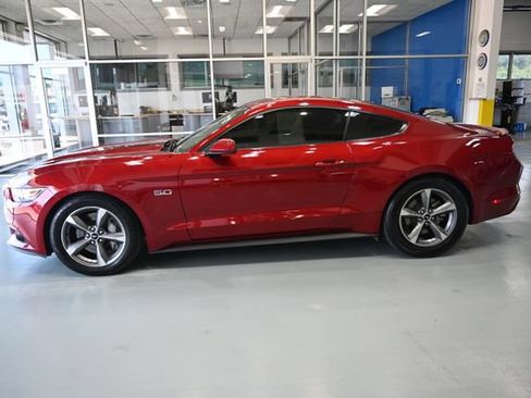 Used 2015 Ford Mustang GT RWD image 6