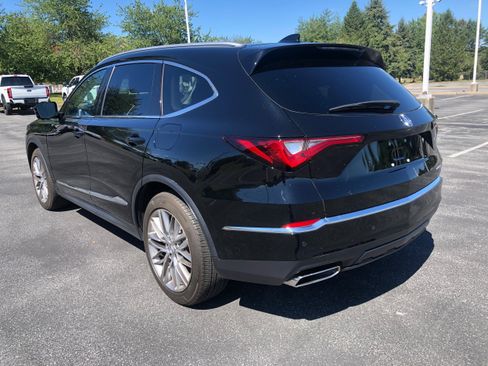 Used 2023 Acura MDX SH-AWD w/ Advance Package image 3