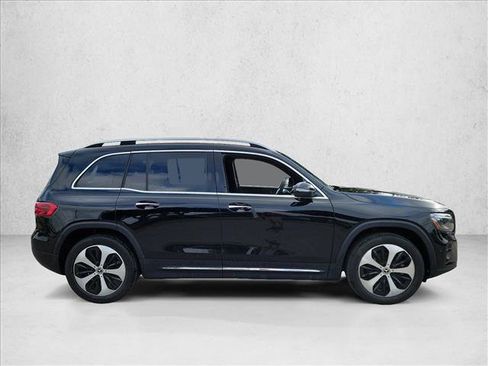 Used 2025 Mercedes-Benz GLB 250 image 4