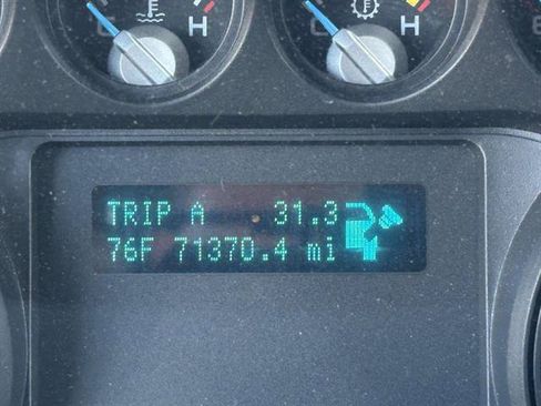 Used 2014 Ford F550 4x4 Regular Cab Super Duty image 14