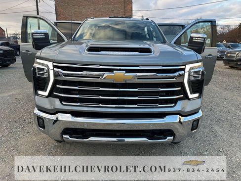 Used 2024 Chevrolet Silverado 3500 LTZ w/ LTZ Plus Package image 33