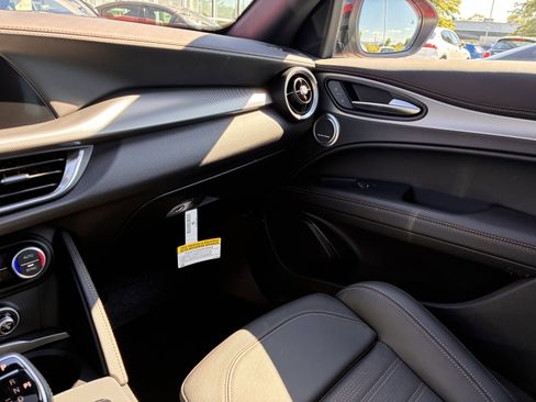 New 2025 Alfa Romeo Stelvio Sprint image 20