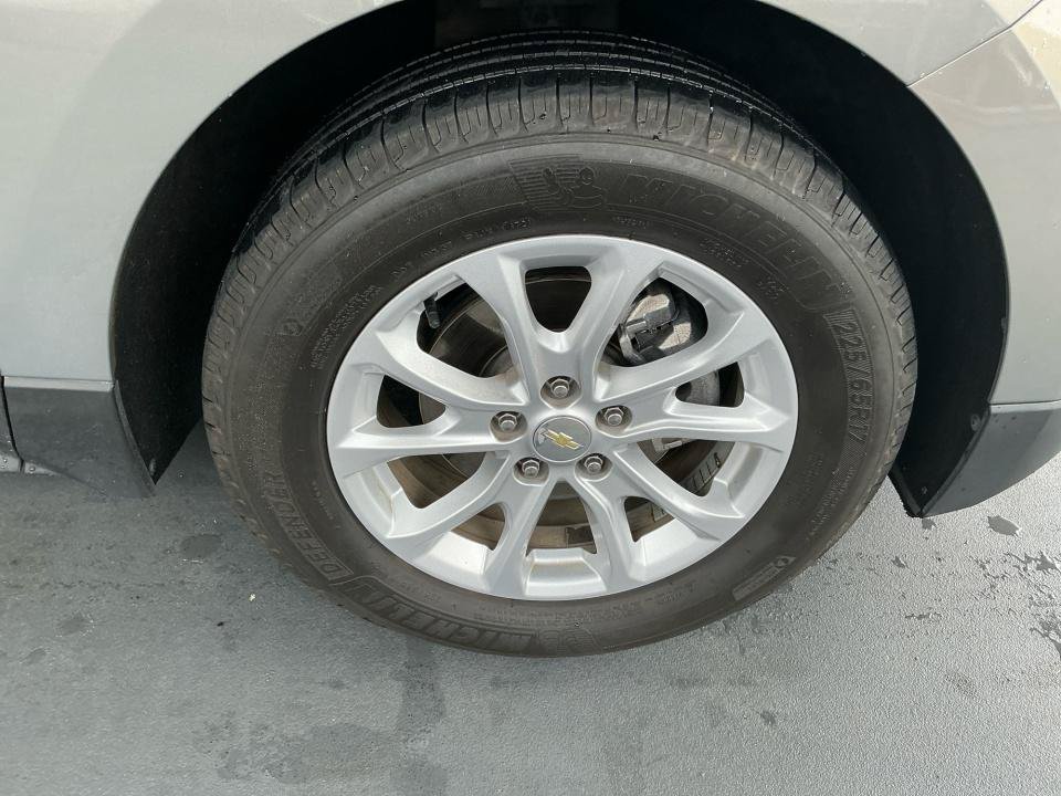 Used 2018 Chevrolet Equinox LT FWD image 30