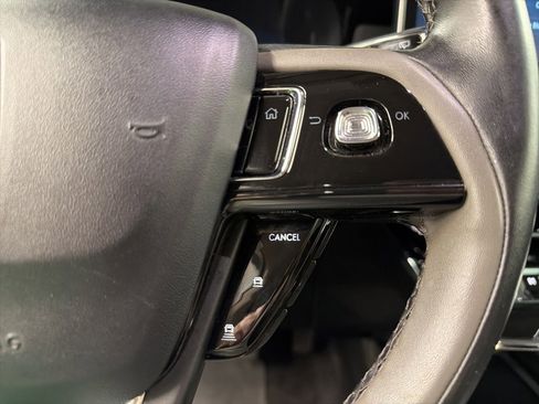 Used 2023 Lincoln Corsair AWD w/ Equipment Group 101A image 18