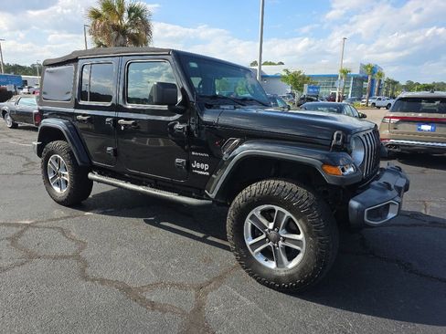Used 2018 Jeep Wrangler Unlimited Sahara AWD/4WD image 1
