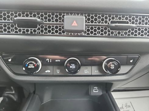 Certified 2025 Honda HR-V Sport image 24