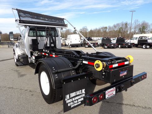 Used 2024 Ford F750 2WD SuperCab Super Duty image 3
