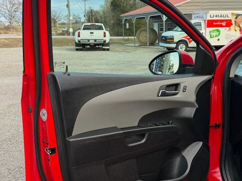 Used 2015 Chevrolet Sonic LT image 7