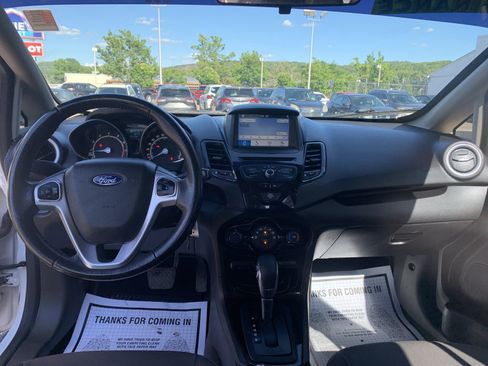 Used 2016 Ford Fiesta SE w/ Equipment Group 201A FWD image 11