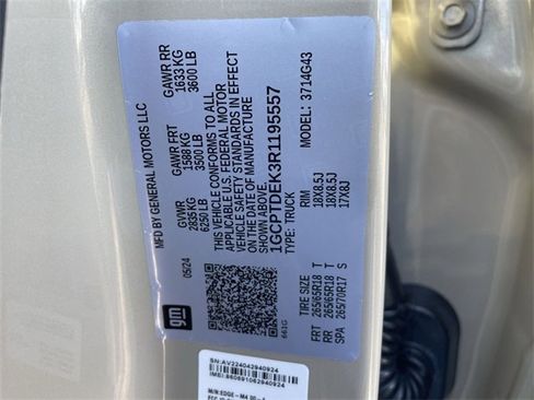 Used 2024 Chevrolet Colorado Z71 w/ Z71 Convenience Package 2 image 34