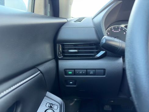 Used 2024 Nissan Sentra SV image 18