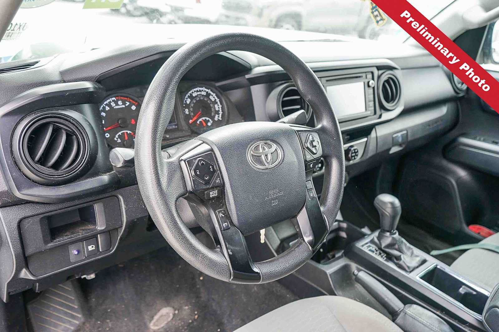 Used 2018 Toyota Tacoma SR RWD image 14
