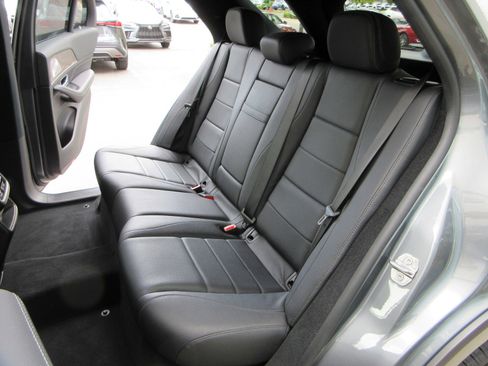 Used 2021 Mercedes-Benz GLE 450 4MATIC image 23