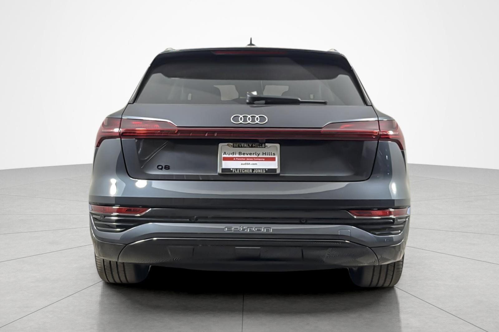 Used 2024 Audi Q8 e-tron Premium AWD/4WD image 4