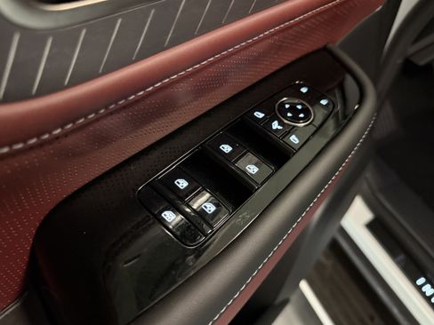 New 2026 INFINITI QX80 Autograph w/ Premium Cargo Package image 12