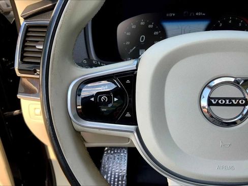 Used 2017 Volvo XC90 T6 Momentum w/ Vision Package image 23