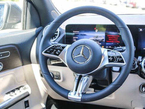 New 2026 Mercedes-Benz GLA 250 image 16