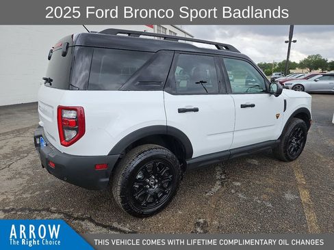 Used 2025 Ford Bronco Sport Badlands AWD/4WD image 13
