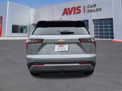 Used 2025 Chevrolet Equinox LT image 7