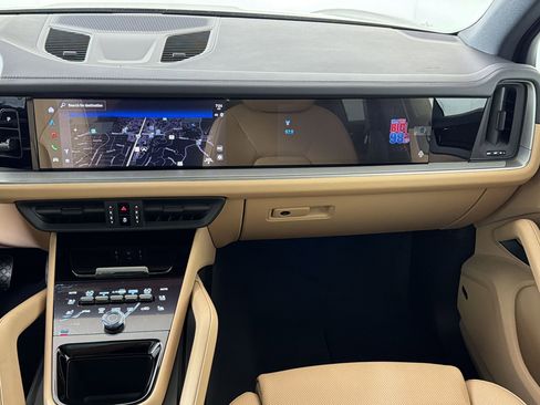New 2026 Porsche Cayenne AWD/4WD image 25