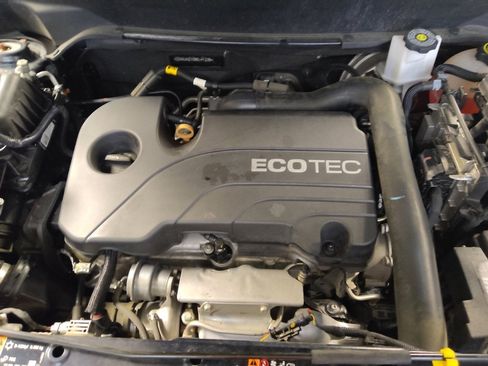 Used 2021 Chevrolet Equinox LT image 30