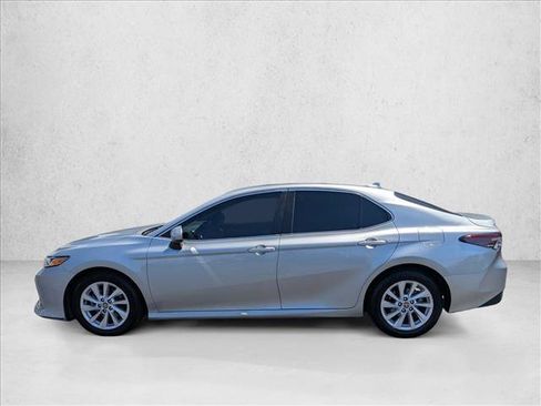 Used 2023 Toyota Camry LE FWD image 9