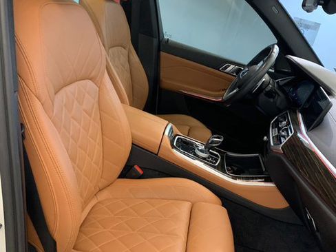 Used 2023 BMW X5 xDrive40i w/ Executive Package image 65