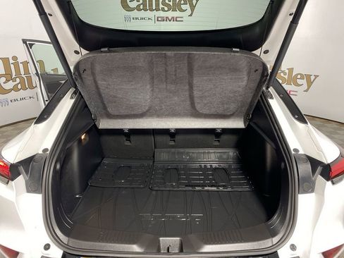 Used 2025 Buick Envista Sport Touring w/ Convenience I Package FWD image 22