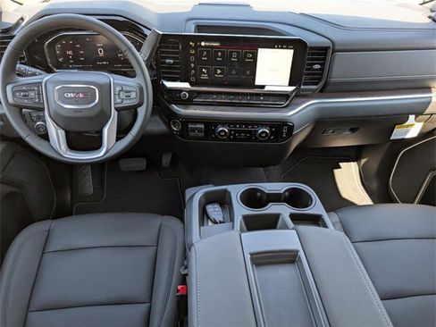 New 2026 GMC Sierra 1500 SLT image 18