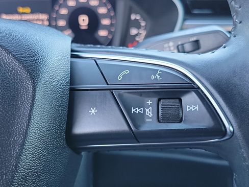 Used 2020 Audi Q3 2.0T Premium image 8