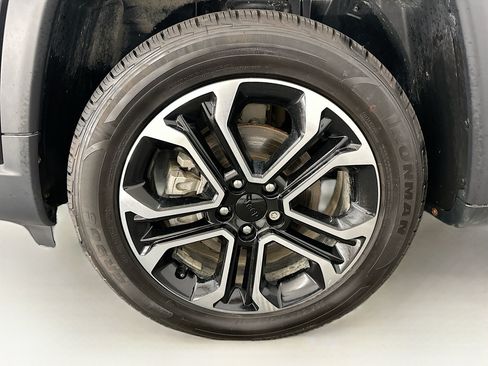 Used 2022 Jeep Compass Limited w/ Sun and Sound Group AWD/4WD image 35