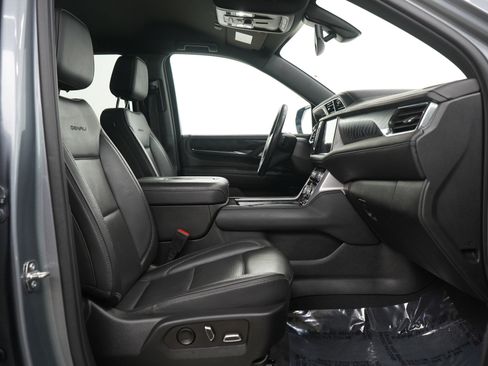 Used 2022 GMC Yukon XL Denali w/ Max Trailering Package image 13