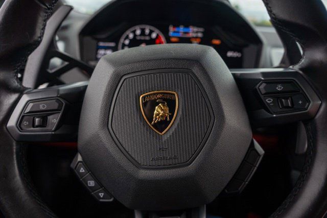 Used 2015 Lamborghini Huracan LP 610-4 AWD/4WD image 20